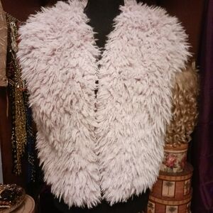 Chelsea & Violet Faux Fur Vest L